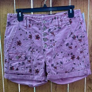 ANTHROPOLOGIE Berry Floral Cuffed Shorts